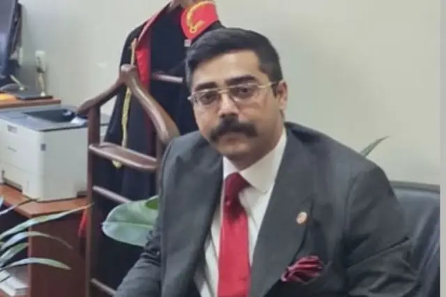 Prosecutor Uçuk surrenders to courthouse, travel ban imposed against him
