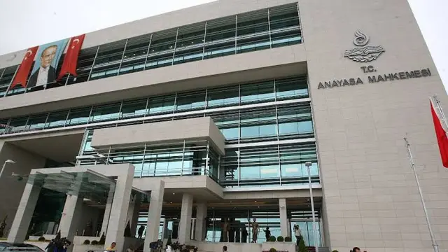 AYM’den işe iade davaları için emsal karar: 'Aşırı şekilci yaklaşım' hak ihlali sayıldı
