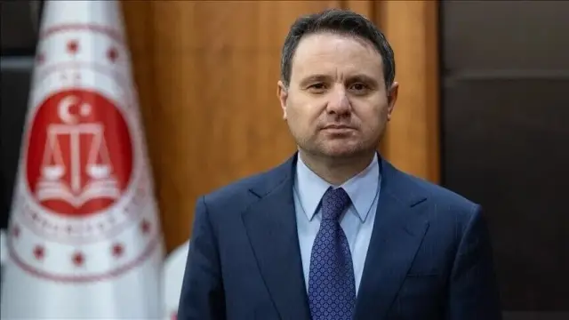 Министр юстиции Гюрлек в Адане: 13-й судебный пакет планируется на октябрь