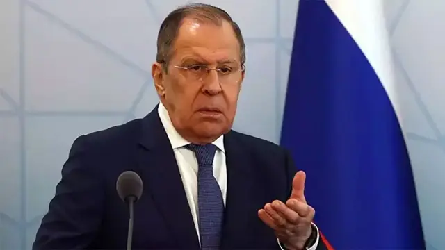 لافروف: نقل S-400 لدولة ثالثة يتطلب ضمانا لروسيا