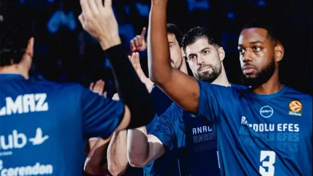 Anadolu Efes to take court for 914th time in Europe against Barcelona