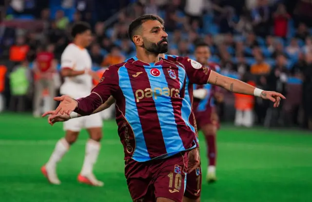 Salah celebrates his second goal of the match. (Trabzonspor Club website)