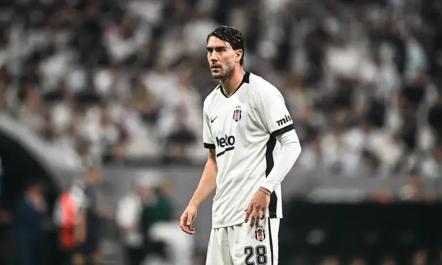 Beşiktaş'ın yıldızı Dusan Vlahovic'ten kötü haber! 4 maçta forma giyemeyecek | NTVSpor