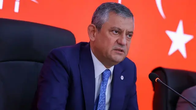 YENİ Parti lideri Özel'den motorin tepkisi: Acil olarak akaryakıt vergileri kaldırılsın