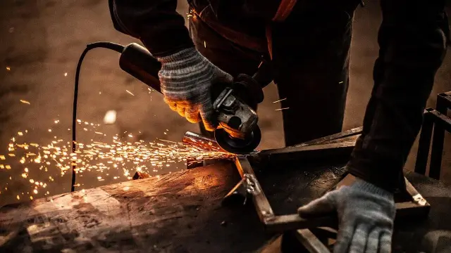 Industrial producer prices rose 29.39% annually in August