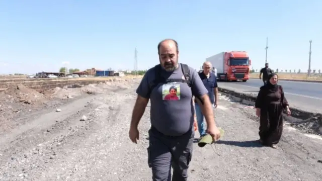 مسيرة عارف غوران والد نارين غوران نحو أنقرة تدخل يومها الثاني