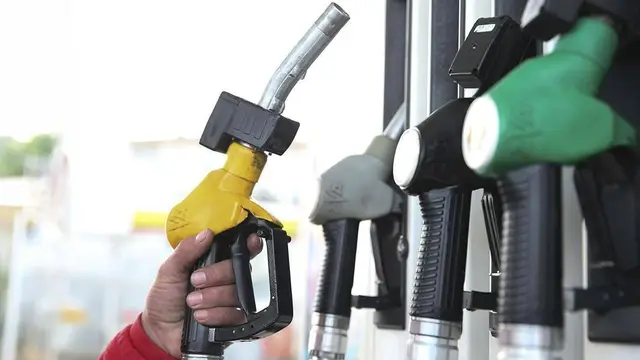 Diesel gets 5 lira 57 kuruş cut per liter