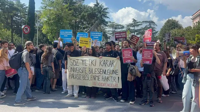 Istanbul University students protest cafeteria price hike