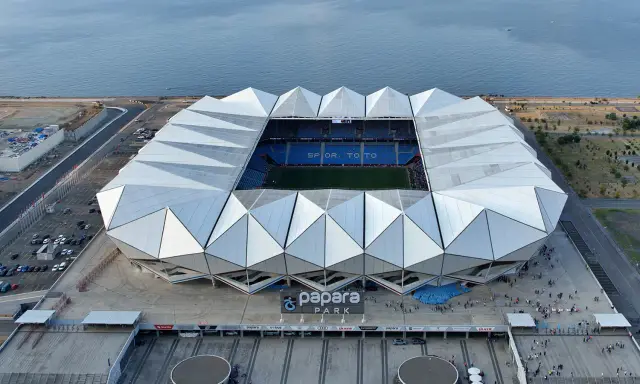Karadeniz'i sağanak vurdu! Trabzonspor-Galatasaray maçı öncesi stadyumun son hali ortaya çıktı | NTVSpor