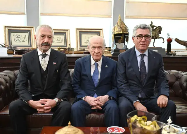 MHP Genel Merkezi'nde dikkat çeken görüşme: Bahçeli iki aileyle bir araya geldi
