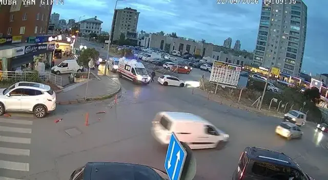 В Башакшехире водитель, не уступивший скорой, оштрафован на 466 тысяч лир