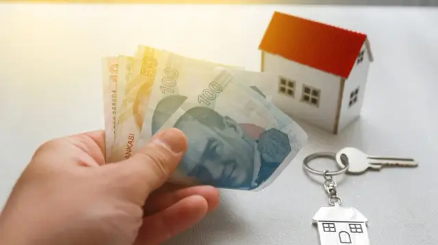 Real price decline in homes for sale continues