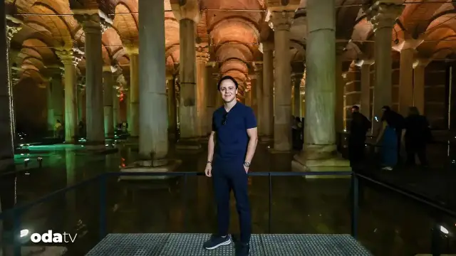Felipe Massa tours Istanbul's historic sites, meets fans at Istanbul Park