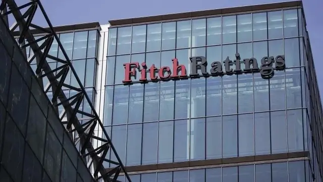 Fitch: Dollar to be 51 liras by end-2026, 60 by end-2027